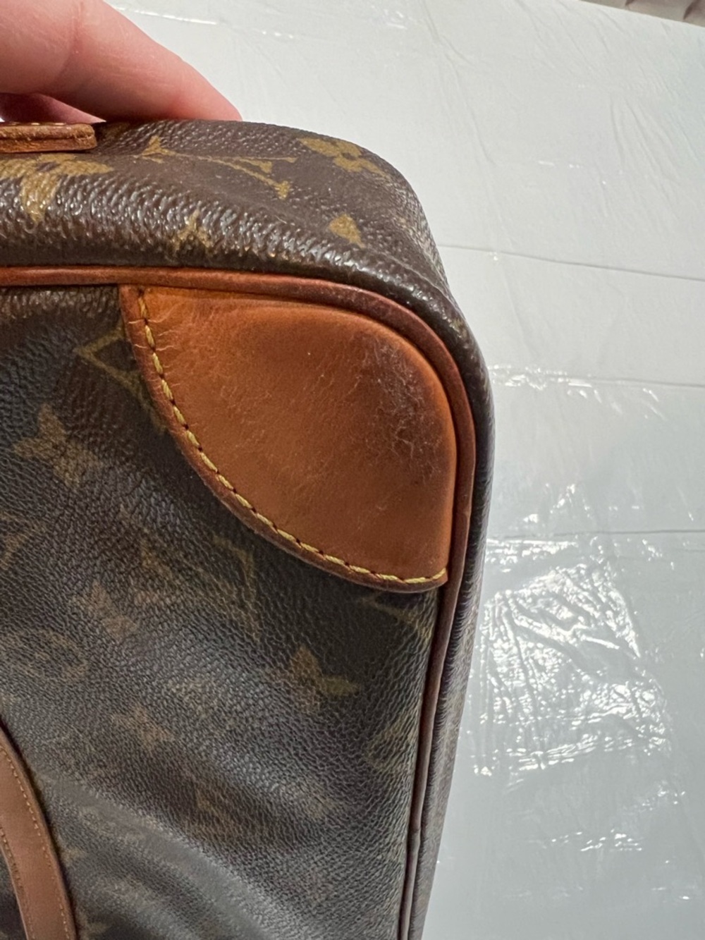Louis Vuitton Toiletry Pouch could be just a project piece - Picture 14 of 16